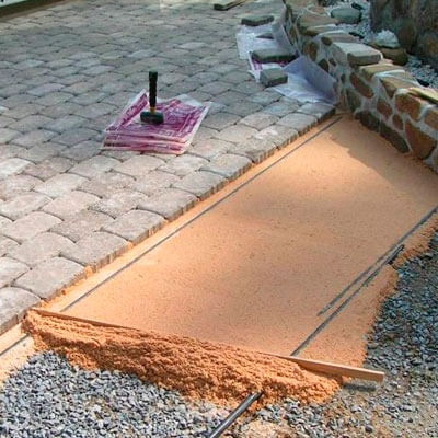 Основание из песка для укладки тротуарной плитки
